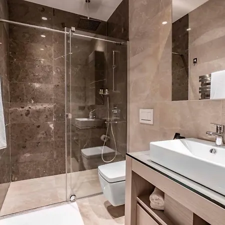 Highend Hotel & Residence * 博德鲁姆